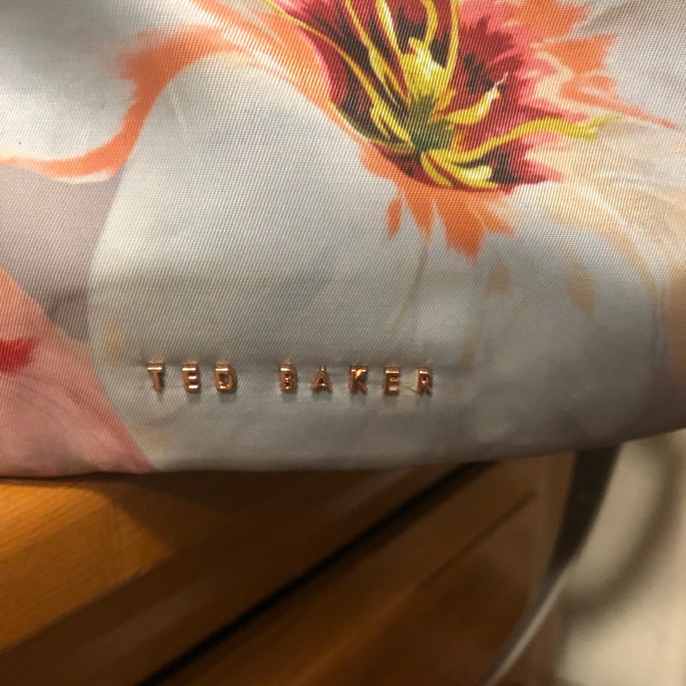 Ted baker back pack - Picture 2 of 5